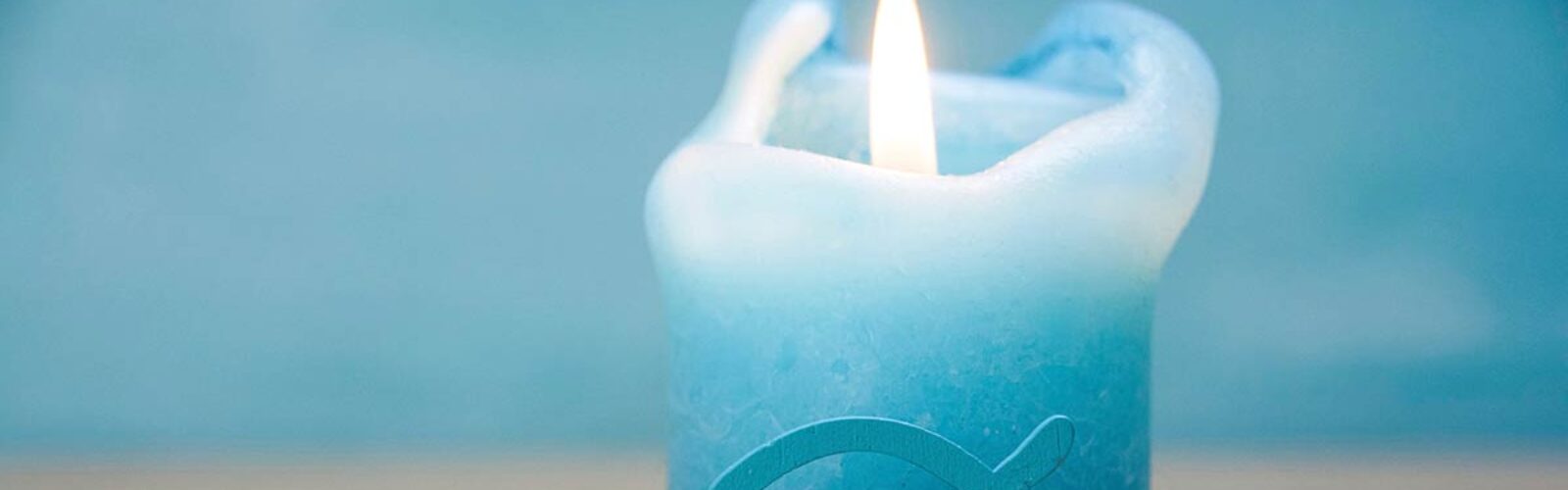 Kirche Nf Taufe Kerze Detail 1200