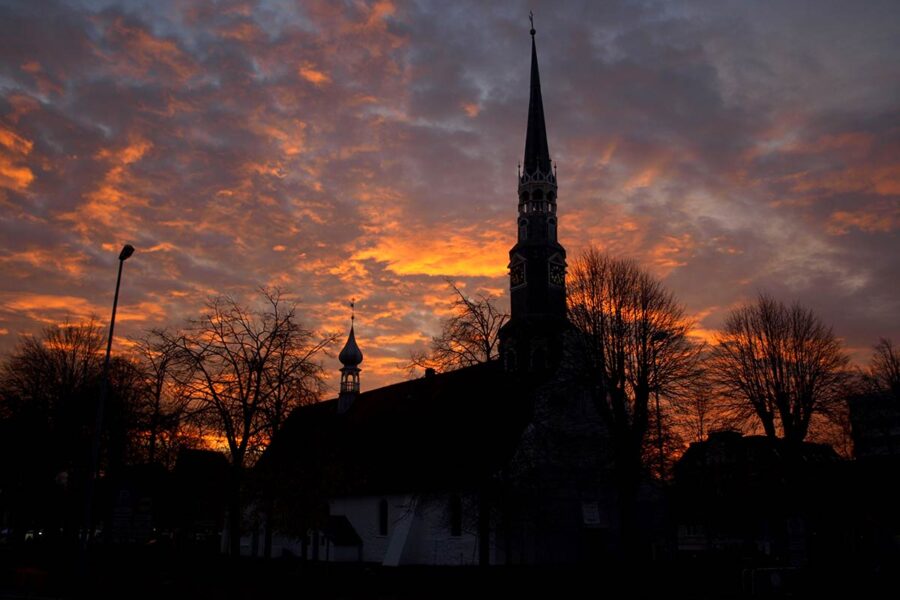 Kirche NF Kirche Sonnenuntergang
