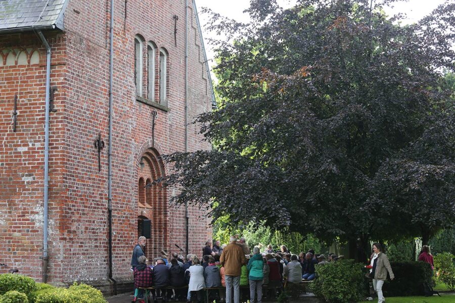 Kirche NF Veranstaltungen Breklum Event Draußen