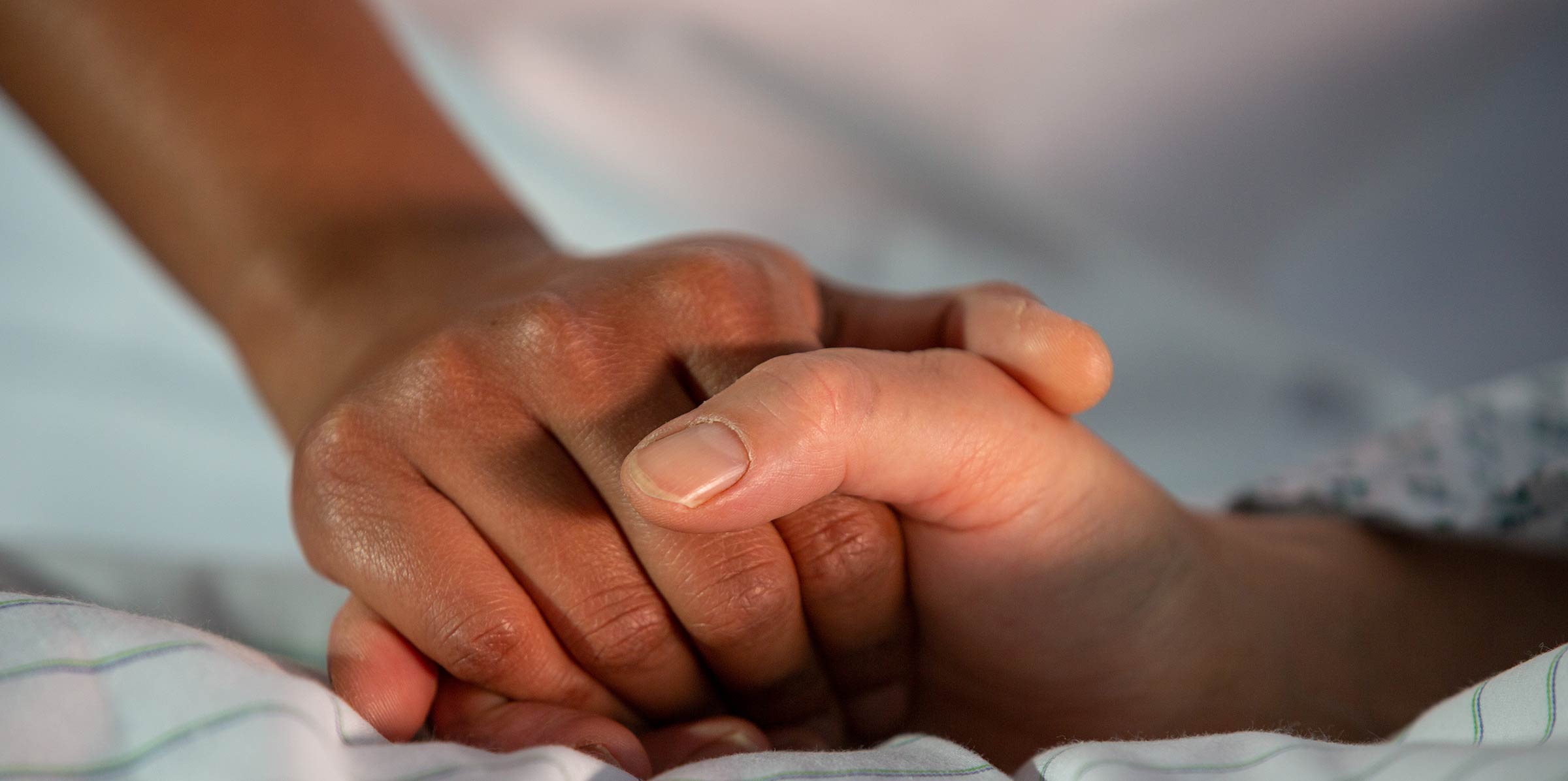 Kirche Nf Dienste Und Werke Ipflege Haende Trost Fullwidth