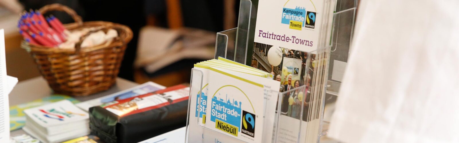 Flyer - Kirche NF Dienste Und Werke