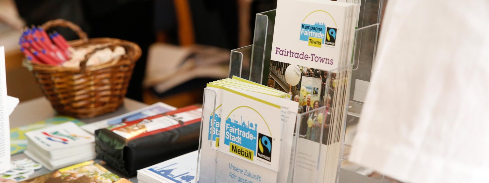 Flyer - Kirche NF Dienste Und Werke