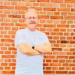 Mitarbeiter Timo Jacobsen aus dem EKJB